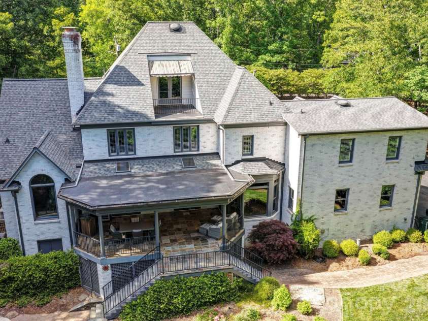 5500 Hardison Road, Charlotte, NC 28226.  MLS# CAR4382791, YatesRealty ID 24886. 