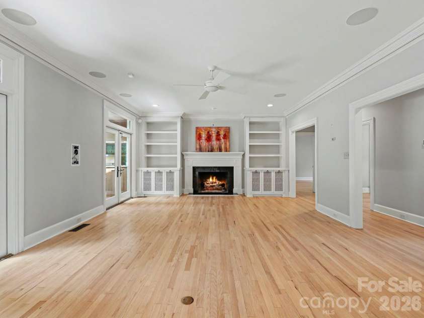 5500 Hardison Road, Charlotte, NC 28226.  MLS# CAR4382791, YatesRealty ID 24886. 