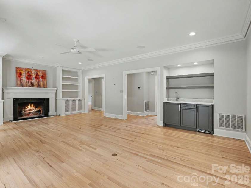 5500 Hardison Road, Charlotte, NC 28226.  MLS# CAR4382791, YatesRealty ID 24886. 