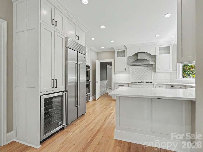5500 Hardison Road, Charlotte, NC 28226.  MLS# CAR4382791, YatesRealty ID 24886. 
