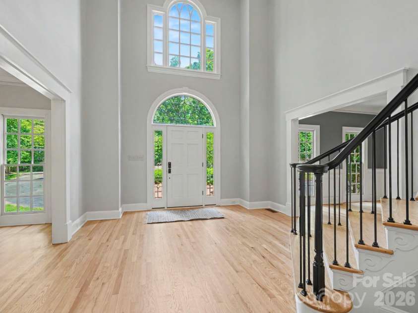 5500 Hardison Road, Charlotte, NC 28226.  MLS# CAR4382791, YatesRealty ID 24886. 