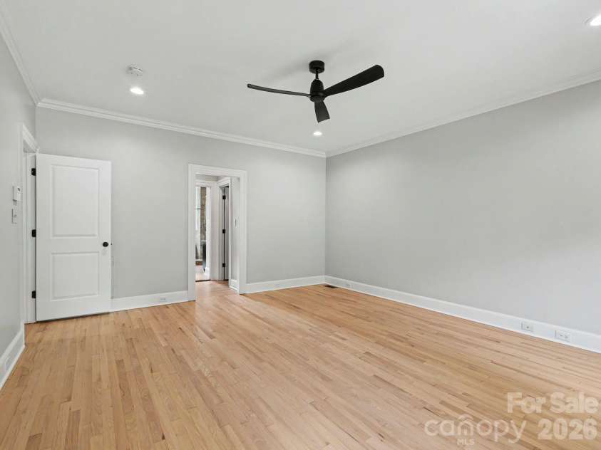 5500 Hardison Road, Charlotte, NC 28226.  MLS# CAR4382791, YatesRealty ID 24886. 