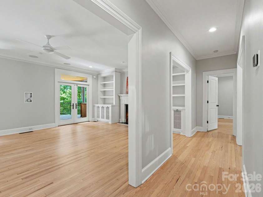 5500 Hardison Road, Charlotte, NC 28226.  MLS# CAR4382791, YatesRealty ID 24886. 