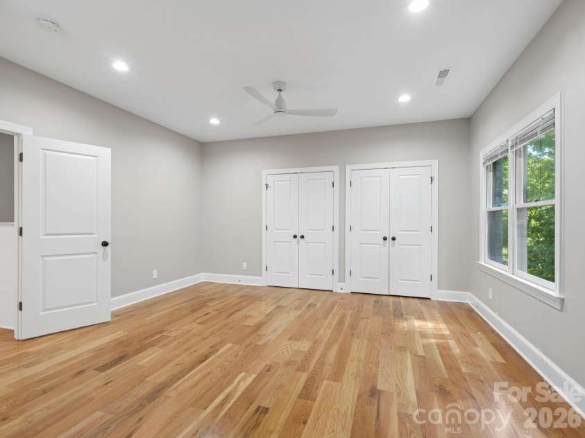 5500 Hardison Road, Charlotte, NC 28226.  MLS# CAR4382791, YatesRealty ID 24886. 