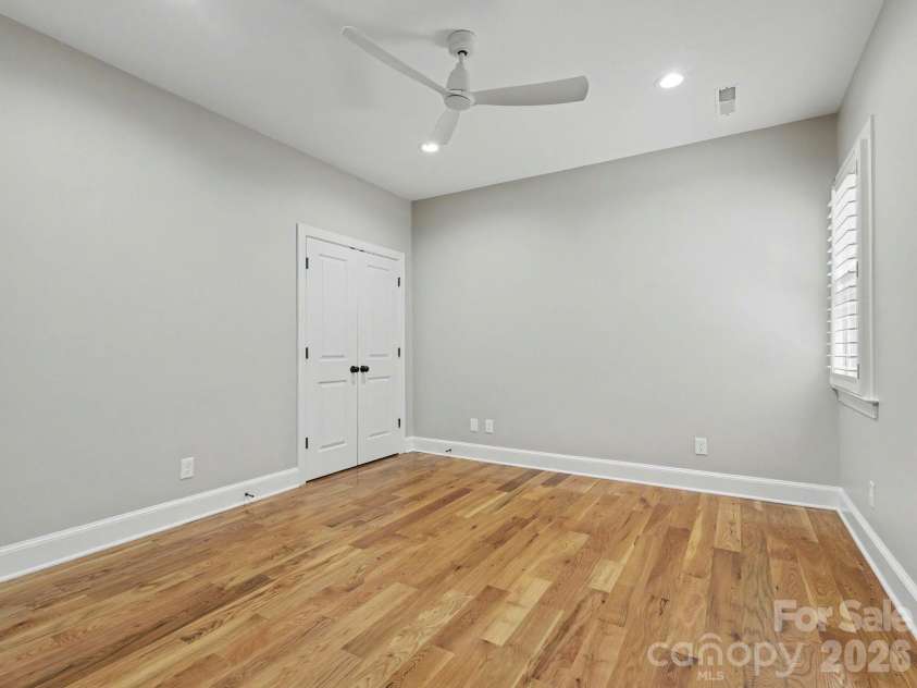 5500 Hardison Road, Charlotte, NC 28226.  MLS# CAR4382791, YatesRealty ID 24886. 