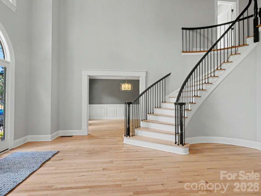 5500 Hardison Road, Charlotte, NC 28226.  MLS# CAR4382791, YatesRealty ID 24886. 