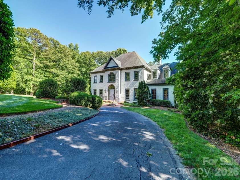 5500 Hardison Road, Charlotte, NC 28226.  MLS# CAR4382791, YatesRealty ID 24886. 