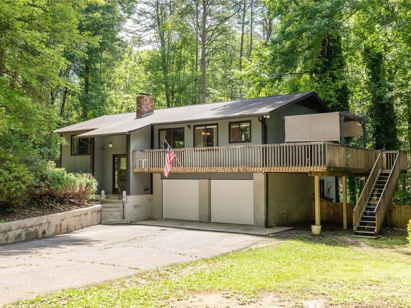 64 Mine Mountain Drive, Pisgah Forest, NC 28768.  MLS# CAR4277218, YatesRealty ID 24886. 