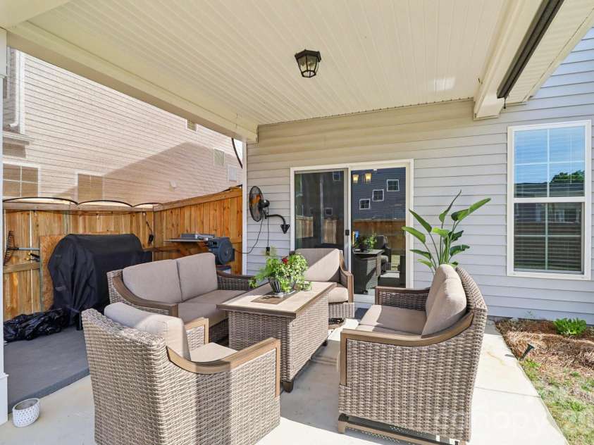 369 Stillington Street, Lexington, SC 29072.  MLS# CAR4366155, YatesRealty ID 24888. 