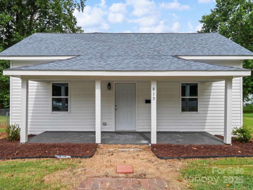 815 Church Street, Kings Mountain, NC 28086.  MLS# CAR4277255, YatesRealty ID 24888. 
