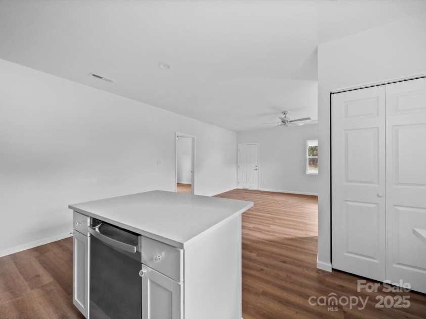 815 Church Street, Kings Mountain, NC 28086.  MLS# CAR4277255, YatesRealty ID 24888. 