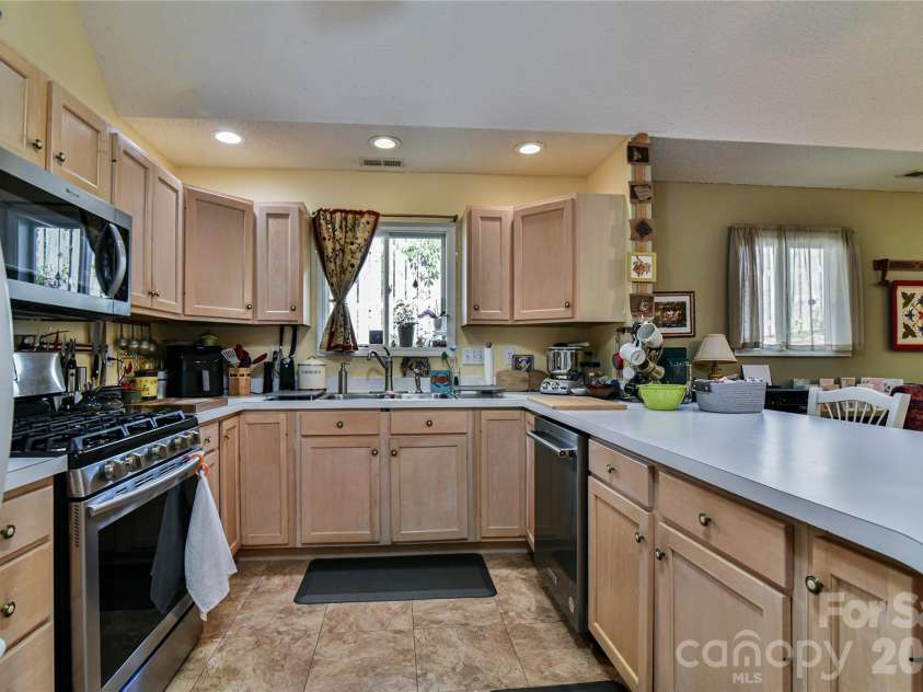 13 Silver Place, Black Mountain, NC 28711.  MLS# CAR4382808, YatesRealty ID 24890. Loads of Storage