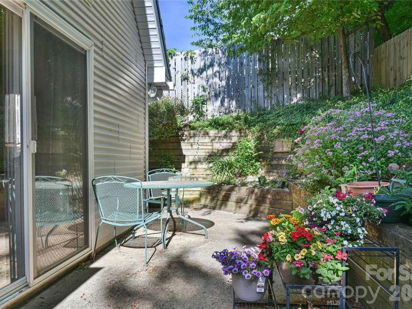 13 Silver Place, Black Mountain, NC 28711.  MLS# CAR4382808, YatesRealty ID 24890. Sunny Spot with Privacy