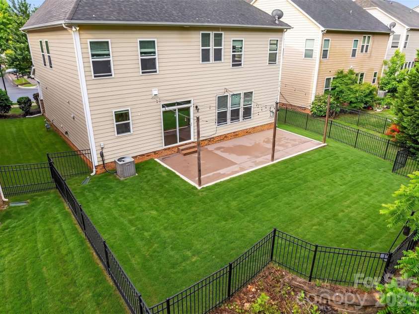 3000 Fallondale Road, Waxhaw, NC 28173.  MLS# CAR4371670, YatesRealty ID 24892. 