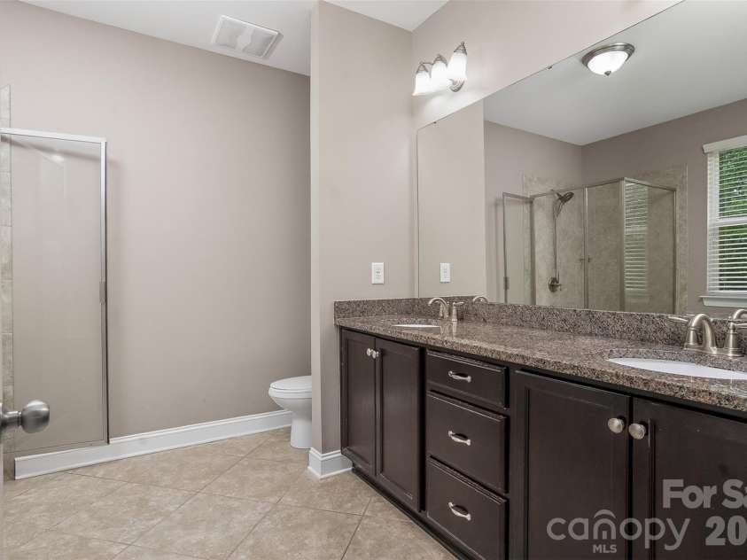 3000 Fallondale Road, Waxhaw, NC 28173.  MLS# CAR4371670, YatesRealty ID 24892. 