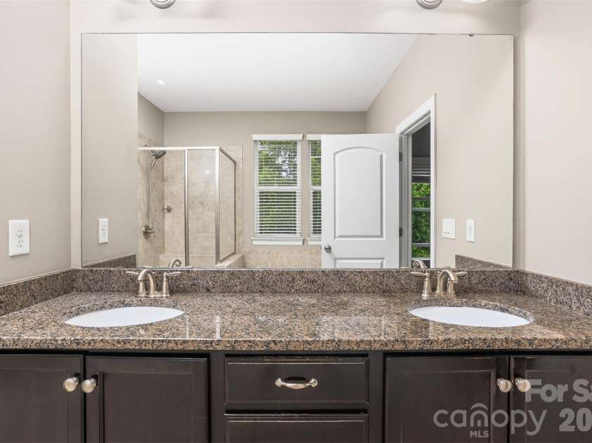 3000 Fallondale Road, Waxhaw, NC 28173.  MLS# CAR4371670, YatesRealty ID 24892. 
