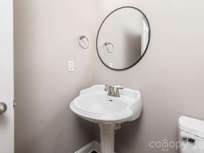 3000 Fallondale Road, Waxhaw, NC 28173.  MLS# CAR4371670, YatesRealty ID 24892. 