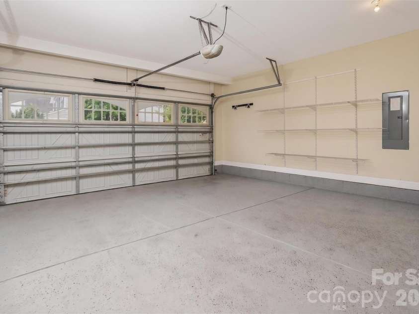 3000 Fallondale Road, Waxhaw, NC 28173.  MLS# CAR4371670, YatesRealty ID 24892. 