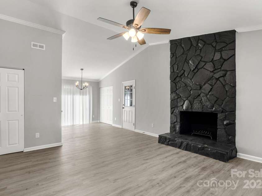 6515 Santa Cruz Trail, Charlotte, NC 28227.  MLS# CAR4274294, YatesRealty ID 24892. 