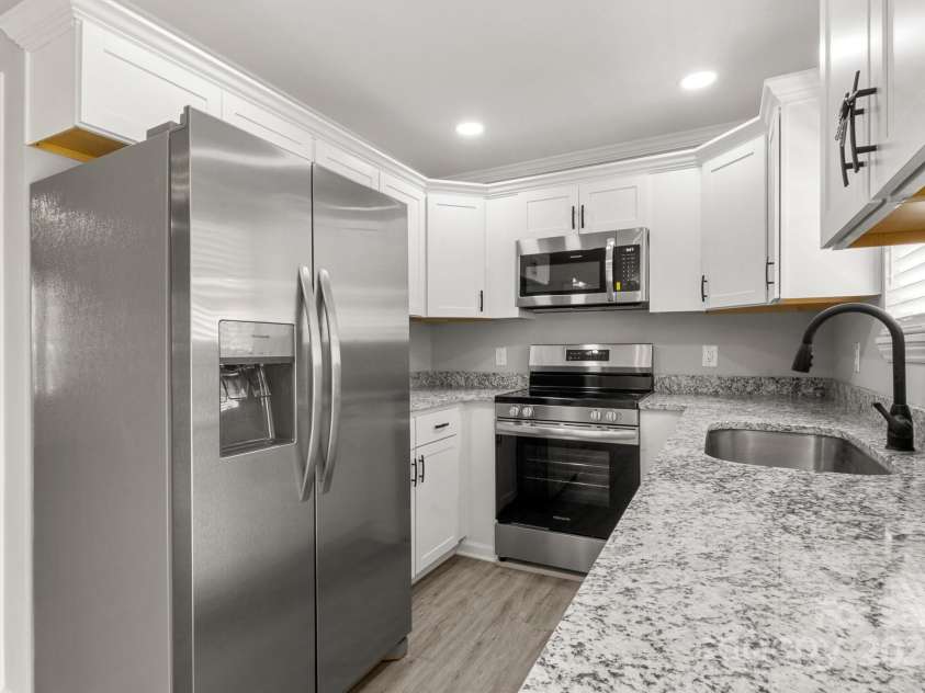 6515 Santa Cruz Trail, Charlotte, NC 28227.  MLS# CAR4274294, YatesRealty ID 24892. 