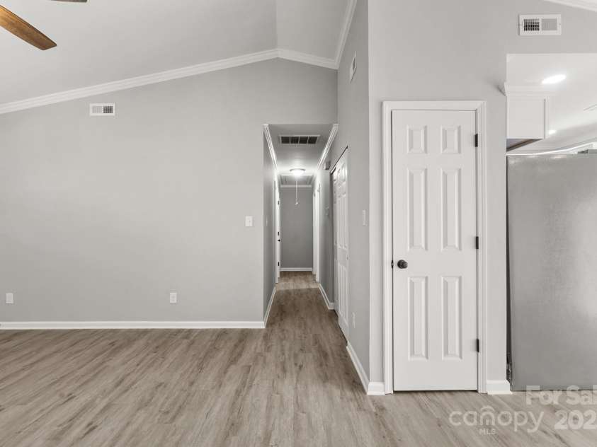 6515 Santa Cruz Trail, Charlotte, NC 28227.  MLS# CAR4274294, YatesRealty ID 24892. 