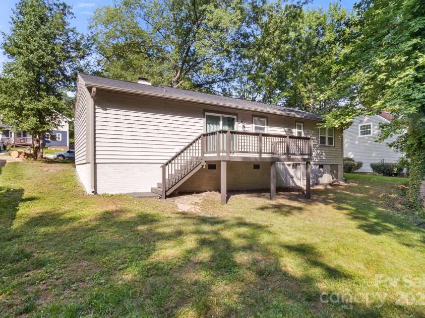 6515 Santa Cruz Trail, Charlotte, NC 28227.  MLS# CAR4274294, YatesRealty ID 24892. 