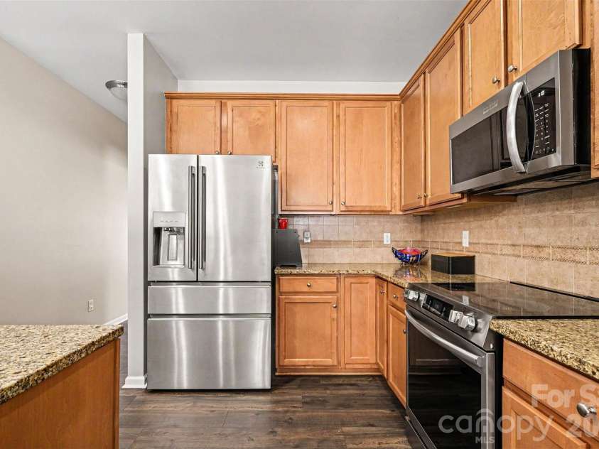 10103 Caldwell Forest Drive, Charlotte, NC 28213.  MLS# CAR4382156, YatesRealty ID 24893. 