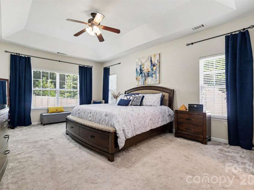 10103 Caldwell Forest Drive, Charlotte, NC 28213.  MLS# CAR4382156, YatesRealty ID 24893. 