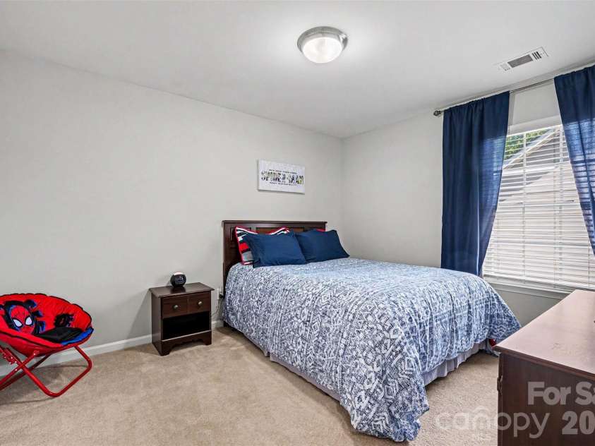 10103 Caldwell Forest Drive, Charlotte, NC 28213.  MLS# CAR4382156, YatesRealty ID 24893. 