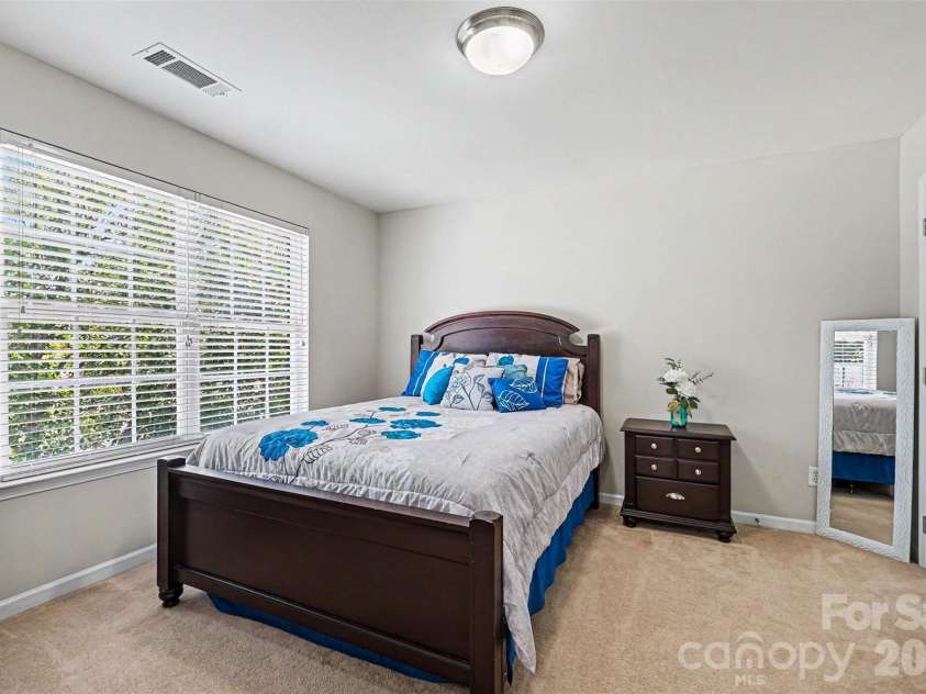 10103 Caldwell Forest Drive, Charlotte, NC 28213.  MLS# CAR4382156, YatesRealty ID 24893. 