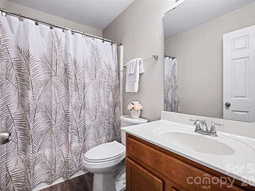 10103 Caldwell Forest Drive, Charlotte, NC 28213.  MLS# CAR4382156, YatesRealty ID 24893. 