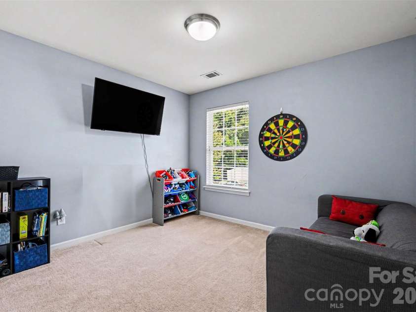 10103 Caldwell Forest Drive, Charlotte, NC 28213.  MLS# CAR4382156, YatesRealty ID 24893. 