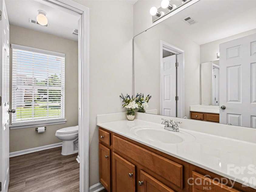 10103 Caldwell Forest Drive, Charlotte, NC 28213.  MLS# CAR4382156, YatesRealty ID 24893. 