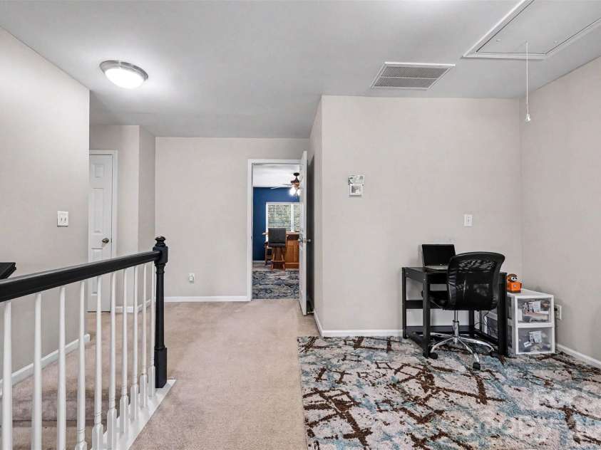 10103 Caldwell Forest Drive, Charlotte, NC 28213.  MLS# CAR4382156, YatesRealty ID 24893. 