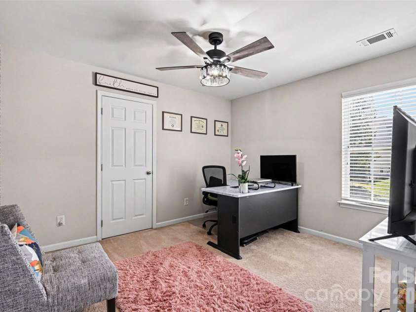 10103 Caldwell Forest Drive, Charlotte, NC 28213.  MLS# CAR4382156, YatesRealty ID 24893. 