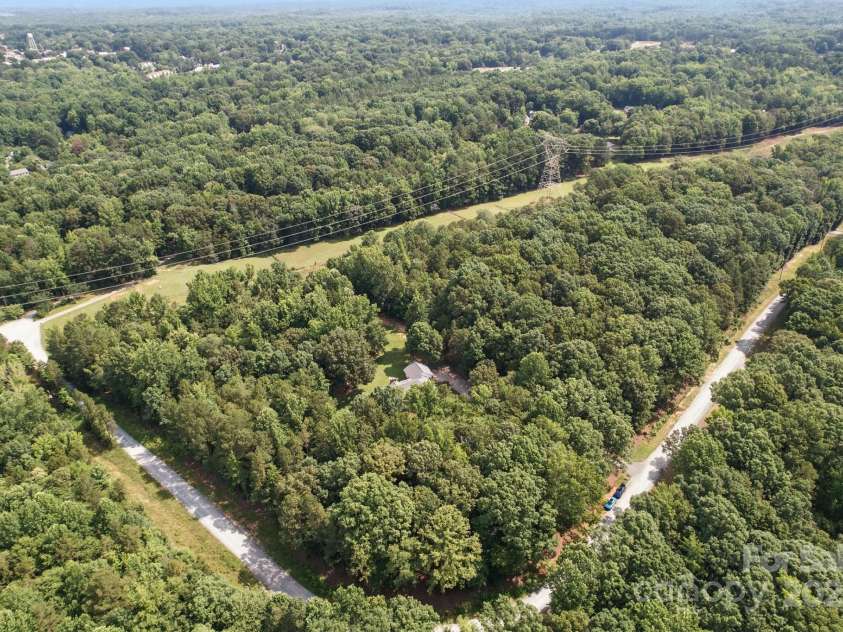 4824 Waxhaw Farms Road, Waxhaw, NC 28173.  MLS# CAR4270234, YatesRealty ID 24893. Another view of the property and area around it!