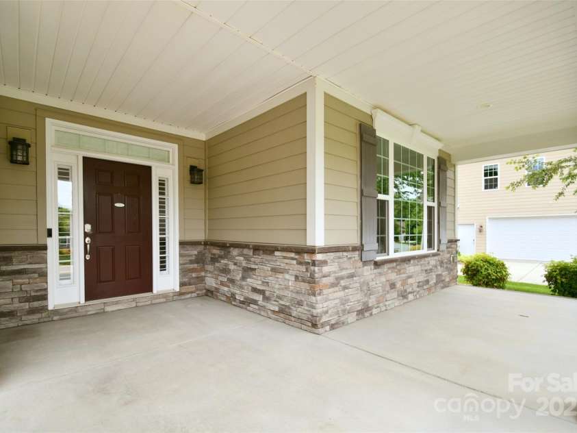 551 Brightleaf Place, Concord, NC 28027.  MLS# CAR4277097, YatesRealty ID 24894. 