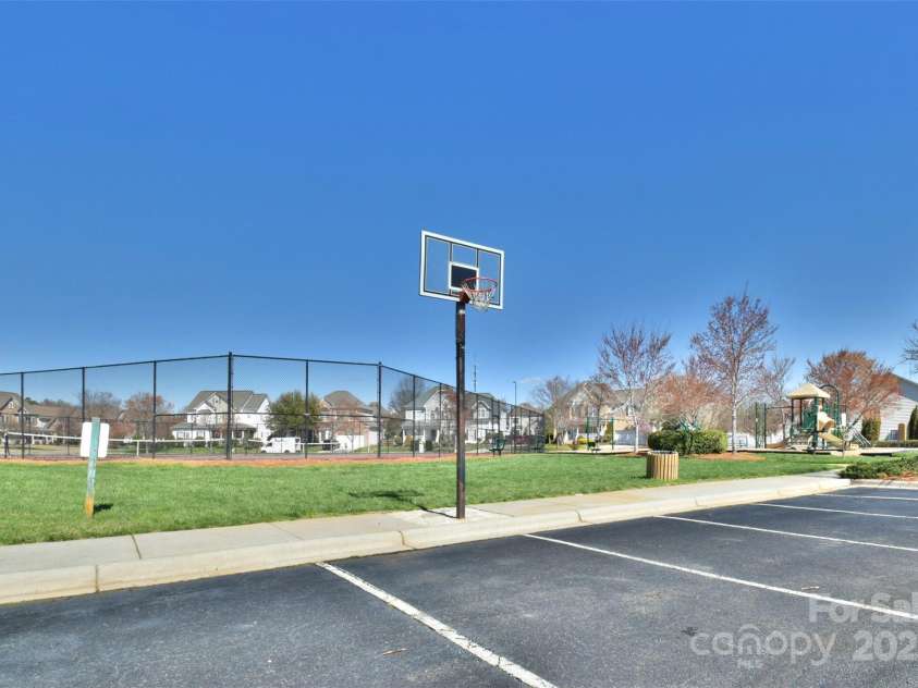 551 Brightleaf Place, Concord, NC 28027.  MLS# CAR4277097, YatesRealty ID 24894. 