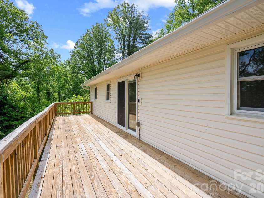 2338 Greater Druid Hills Boulevard, Hendersonville, NC 28791.  MLS# CAR4327044, YatesRealty ID 24895. 