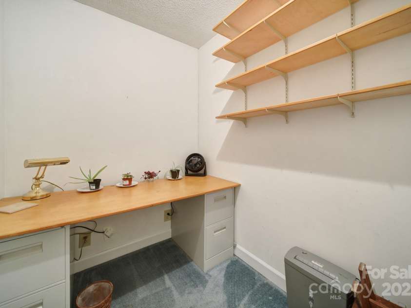 8416 Rittenhouse Circle, Charlotte, NC 28270.  MLS# CAR4273767, YatesRealty ID 24895. 