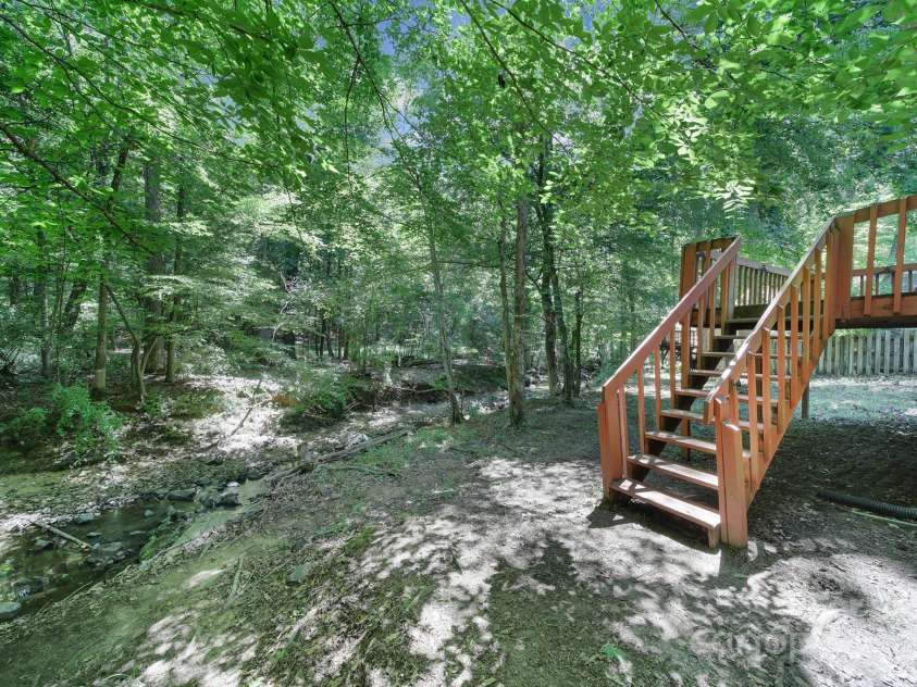 8416 Rittenhouse Circle, Charlotte, NC 28270.  MLS# CAR4273767, YatesRealty ID 24895. 