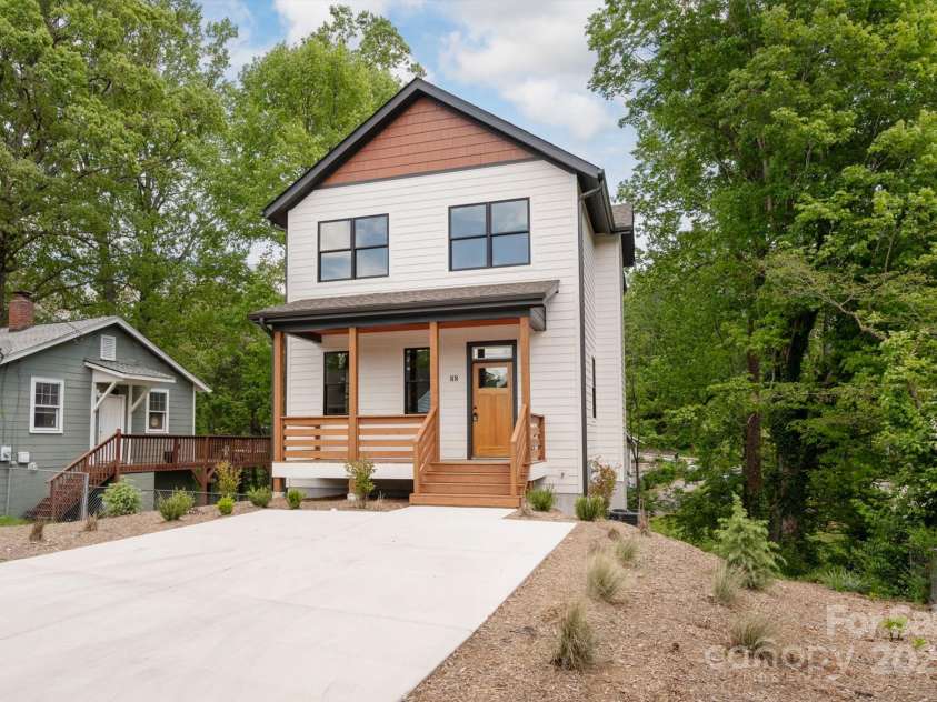 88 Pershing Road, Asheville, NC 28805.  MLS# CAR4204009, YatesRealty ID 24896. Ample Off Street Parking in Driveway
