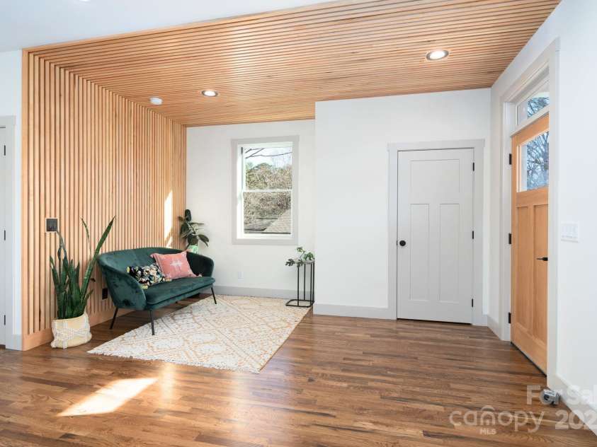 88 Pershing Road, Asheville, NC 28805.  MLS# CAR4204009, YatesRealty ID 24896. Ideal Office or Reading Nook
