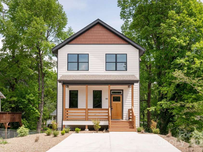88 Pershing Road, Asheville, NC 28805.  MLS# CAR4204009, YatesRealty ID 24896. Newly Built Home in Haw Creek