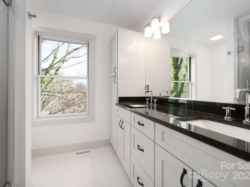 88 Pershing Road, Asheville, NC 28805.  MLS# CAR4204009, YatesRealty ID 24896. Spacious Primary Bathroom