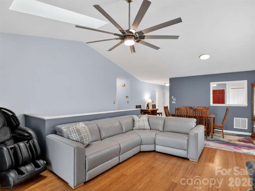 17 Driver Court, Hendersonville, NC 28739.  MLS# CAR4346036, YatesRealty ID 24897. 