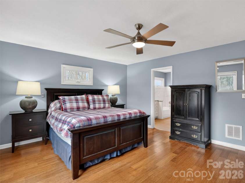 17 Driver Court, Hendersonville, NC 28739.  MLS# CAR4346036, YatesRealty ID 24897. 