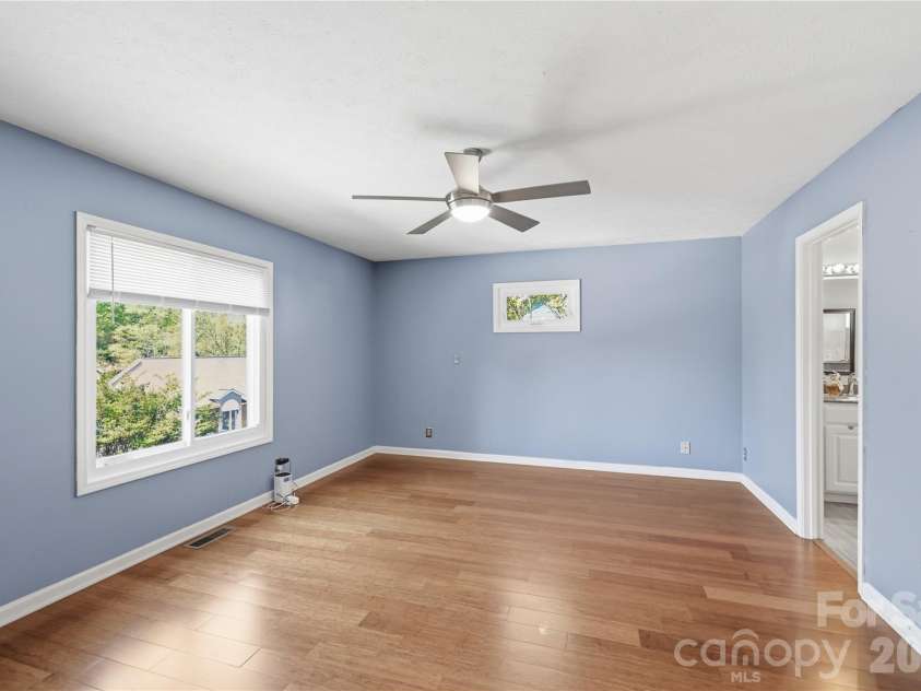 17 Driver Court, Hendersonville, NC 28739.  MLS# CAR4346036, YatesRealty ID 24897. 