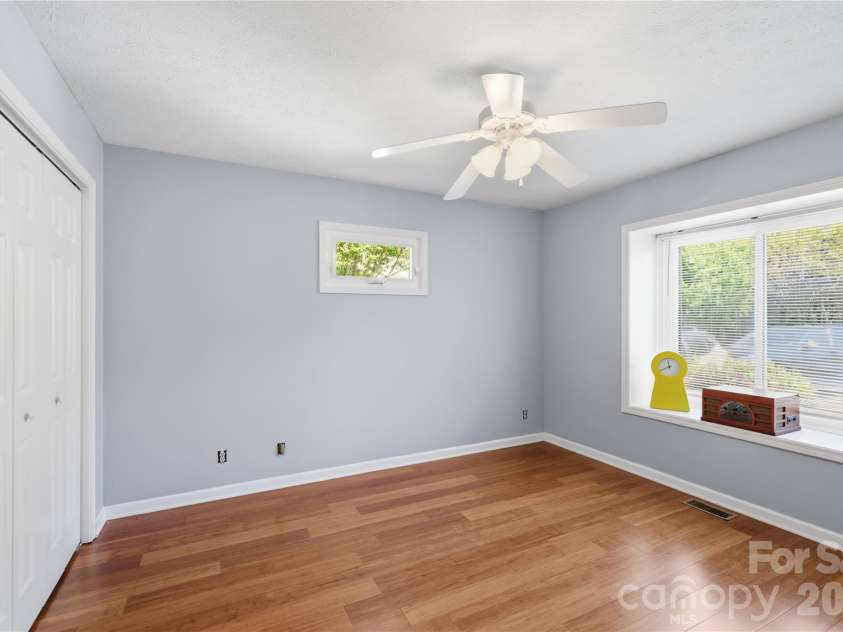 17 Driver Court, Hendersonville, NC 28739.  MLS# CAR4346036, YatesRealty ID 24897. 