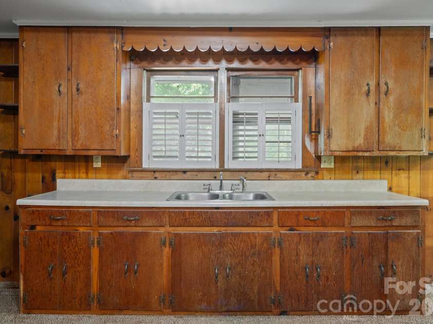 1517 NC 10 Highway, Newton, NC 28658.  MLS# CAR4376463, YatesRealty ID 24898. 